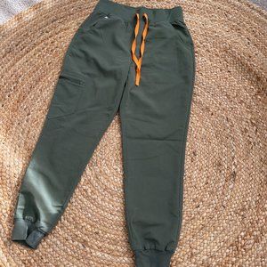 Figs Zamora Joggers Moss Petite Small
